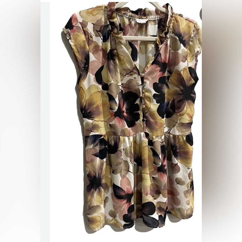 SPENSE FLORAL TOP Ladies SZ Medium Cap sleeve Semi Sheer Like New and Lighweight